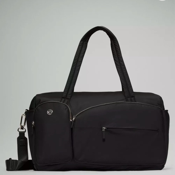 lululemon athletica Handbags - Lululemon Curved Lines Large Duffel Bag Black Gym Travel Tote 29.5L